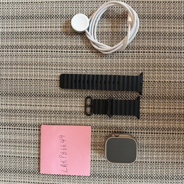 Apple Watch Ultra 49mm - Verizon, Titanium, A2622
