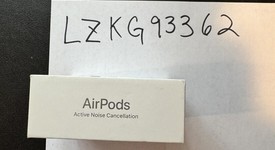 New
													Apple AirPods 4th Gen - Active Noise Cancellation, photo 2 of 4