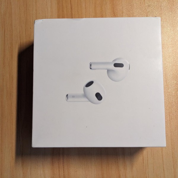 Apple AirPods (3rd Gen) - Lightning Case
