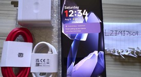 Mint
													OnePlus 13 - Unlocked, Black Eclipse, 512 GB, 16 GB, photo 1 of 12