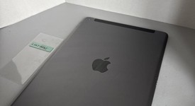 Good
													Apple iPad 9th Gen - Unlocked, Gray, 256 GB, A2603, photo 4 of 5