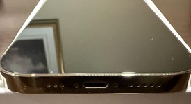 Good
													Apple iPhone 14 Pro - T-Mobile, Gold, 128 GB, A2650, photo 4 of 9