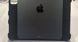 Good
													Apple iPad Pro 11" 2nd Gen 2020 - Verizon, Gray, 256 GB, A2068, photo 5 of 5