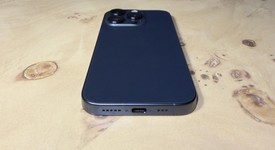 Mint
													Apple iPhone 15 Pro - Unlocked, Black, 256 GB, A2848, photo 3 of 9