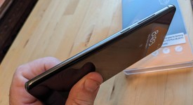 Good
													Samsung Galaxy S10 Plus - Unlocked, Ceramic Black, 1 TB, 12 GB, SM-G975U1, photo 4 of 8