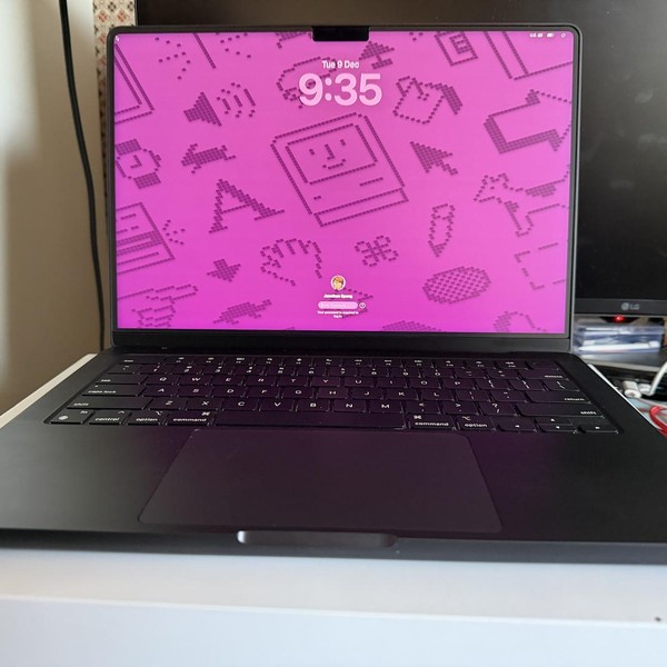 MacBook Pro 2024 - 14 inch - Apple M4 Pro 12-core, Space Black, 512 GB, 24 GB