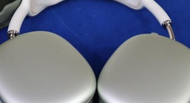 Used
													Apple AirPods Max - Green, photo 1 of 11