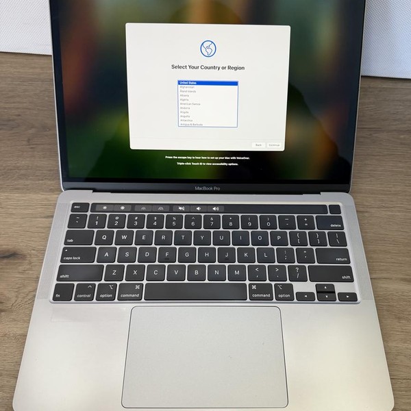 MacBook Pro 2020 - 13 inch - I7, Gray, 512 GB, 32 GB