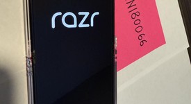 Mint
													Motorola Razr Plus (2023) - Unlocked, Magenta, 256 GB, 8 GB, photo 5 of 15