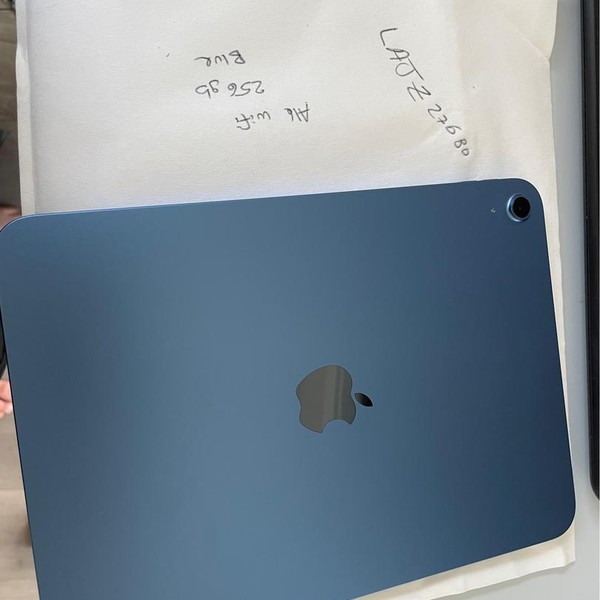 Apple iPad (11th Gen) - Wi-Fi, 256 GB, Blue, A3354
