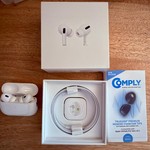 Used Apple AirPods Pro - Wireless Case