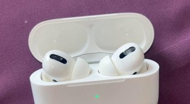 Used
													Apple AirPods Pro 1st Gen - Wireless Case, photo 4 of 6