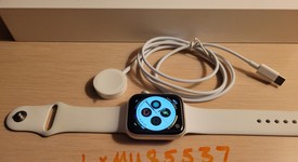 Good
													Apple Watch Series 5 44mm - Silver, A2093 - GPS, Aluminum, photo 2 of 3