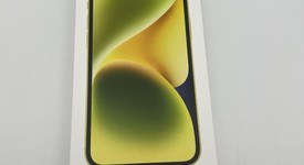 Mint
													Apple iPhone 14 - Unlocked, Yellow, 128 GB, A2649, photo 2 of 6