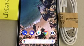 Mint
													Google Pixel 2 XL - Verizon, Black & White, 128 GB, Verizon Edition, photo 1 of 6