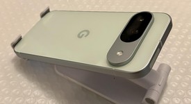 Mint
													Google Pixel 9 - T-Mobile, Wintergreen, 128 GB, 12 GB, G2YBB, photo 5 of 6