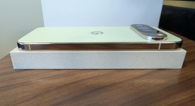 Good
													Google Pixel 10 Pro XL - Unlocked, Jade, 256 GB, GUL82, photo 3 of 6