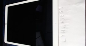 Good
													Apple iPad Pro 12.9" 1st Gen 2015 - Wi-Fi, Gold, 128 GB, A1584, 1st Gen 2015, photo 3 of 3