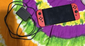 Good
													Nintendo Switch - OLED - Red, 64 GB, Mario Red Edition, photo 2 of 8