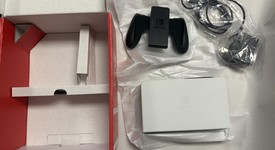 Good
													Nintendo Switch - OLED - White, 64 GB, photo 5 of 10