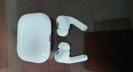 Used
													Apple AirPods Pro 2nd Gen - Lightning, photo 1 of 5