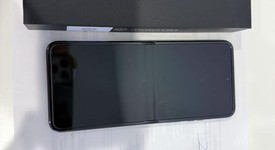 Mint
													Motorola Razr (2024) - Unlocked, Gray, 256 GB, 8 GB, photo 3 of 7
