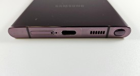 Fair
													Samsung Galaxy S22 Ultra - Unlocked, Burgundy, 128 GB, 8 GB, SM-S908U1, photo 4 of 8