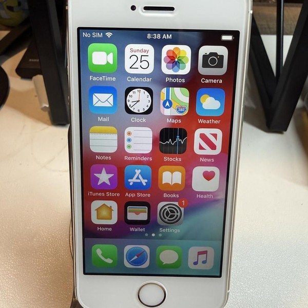 Apple iPhone 5S - Unlocked, Gold, 16 GB, A1533, GSM