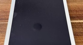 Mint
													Apple iPad 5th Gen - Unlocked, Silver, 128 GB, A1823, photo 3 of 8