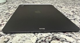 Good
													Apple iPad Pro 13" (M4) 2024 - Unlocked, Black, 256 GB, 8 GB, A2926, Standard Glass, photo 4 of 8