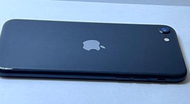 Good
													Apple iPhone SE 2nd Gen 2020 - Unlocked, Black, 64 GB, A2275, photo 5 of 16