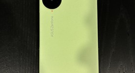 Good
													Asus Zenfone 10 - Unlocked, Green, 256 GB, 8 GB, U.S., photo 2 of 11