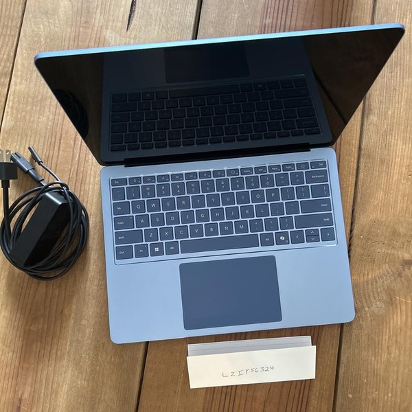 Microsoft Surface Laptop 7 - 512 GB, Sapphire, 16 GB, Snapdragon X Plus, 13.8 inch