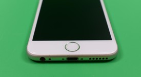 Good
													Apple iPhone 6S - Verizon, Silver, 16 GB, A1688, photo 3 of 6