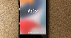 Mint
													Apple iPhone SE 2nd Gen 2020 - Unlocked, Black, 64 GB, A2275, photo 1 of 9