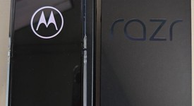 Mint
													Motorola Razr 2025 - Total by Verizon, Blue, 256 GB, 8 GB, photo 2 of 12