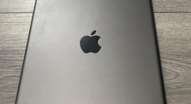 Good
													Apple iPad 7th Gen - Unlocked, Gray, 32 GB, A2200, photo 3 of 3