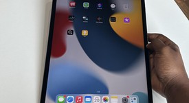 Good
													Apple iPad Pro 12.9" 4th Gen 2020 - Unlocked, Gray, 512 GB, A2069, photo 3 of 18