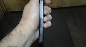 Mint
													Apple iPhone 16 Plus - Unlocked, Black, 128 GB, A3082, photo 3 of 6