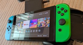 Good
													Nintendo Switch - Red & Blue, 32 GB, photo 5 of 6