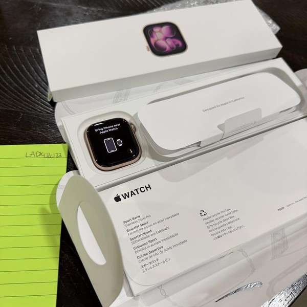 Apple Watch Series 11 46mm - Unlocked, Rose Gold, A3337 - Cellular, Aluminum