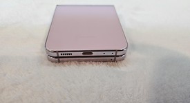 Mint
													Samsung Galaxy Z Flip5 - Unlocked, Lavender, 512 GB, 8 GB, SM-F731U1, photo 5 of 15