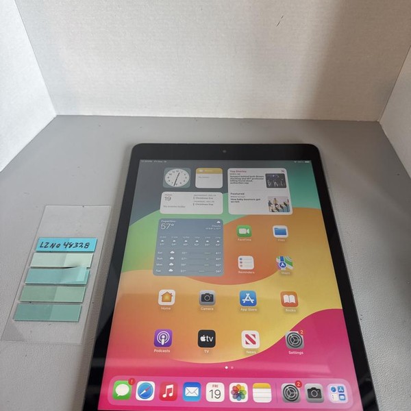 Apple iPad 9th Gen - Wi-Fi, 64 GB, Gray, A2602