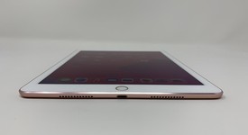 Mint
													Apple iPad Pro 9.7" - Wi-Fi, Rose Gold, 32 GB, A1673, photo 3 of 6