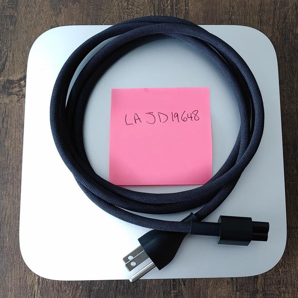 Mac Studio 2025 - 1 TB, 96 GB, Apple M3 Ultra 28-core