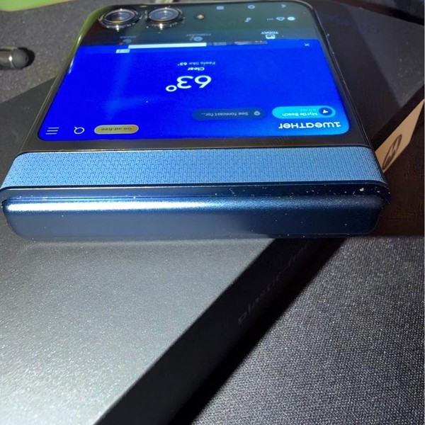 Motorola Razr (2025) - Verizon, 256 GB, Blue, 8 GB