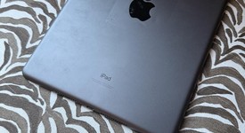 Good
													Apple iPad 9th Gen - AT&T, Gray, 64 GB, A2603, photo 1 of 9