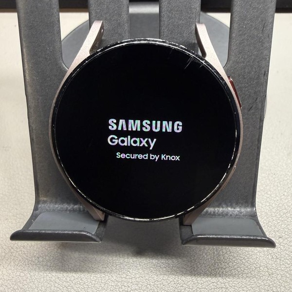 Samsung Galaxy Watch4 - Wi-Fi, Gold, 40mm