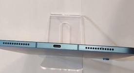 Mint
													Apple iPad 10th Gen - Unlocked, Blue, 64 GB, A2757, photo 2 of 6