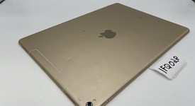 Fair
													Apple iPad Pro 12.9" 2nd Gen 2017 - Unlocked, Gold, 256 GB, photo 2 of 4